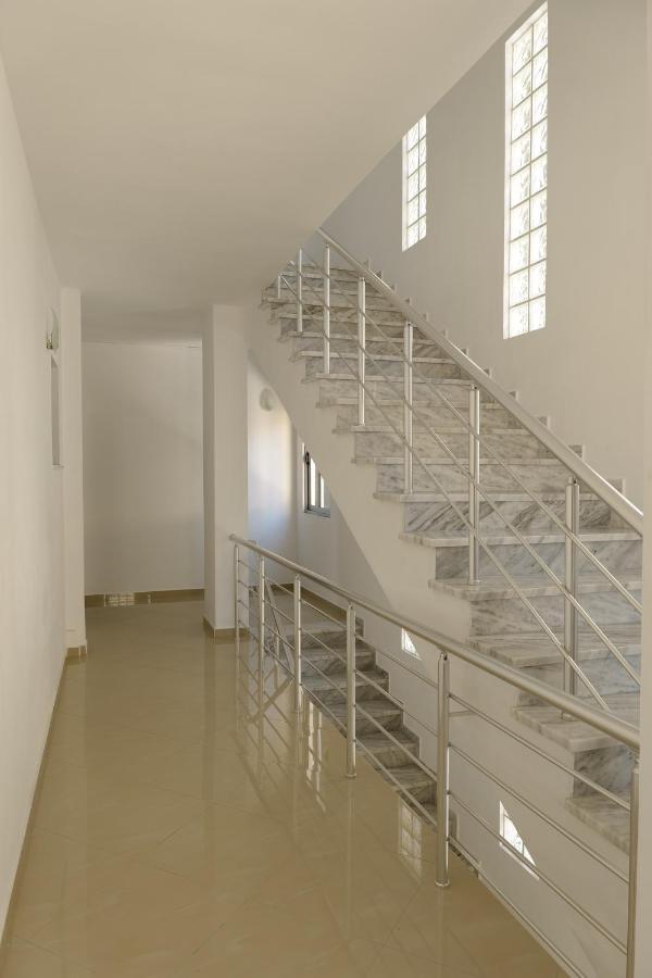 Hotel Piazza Sarande Bagian luar foto