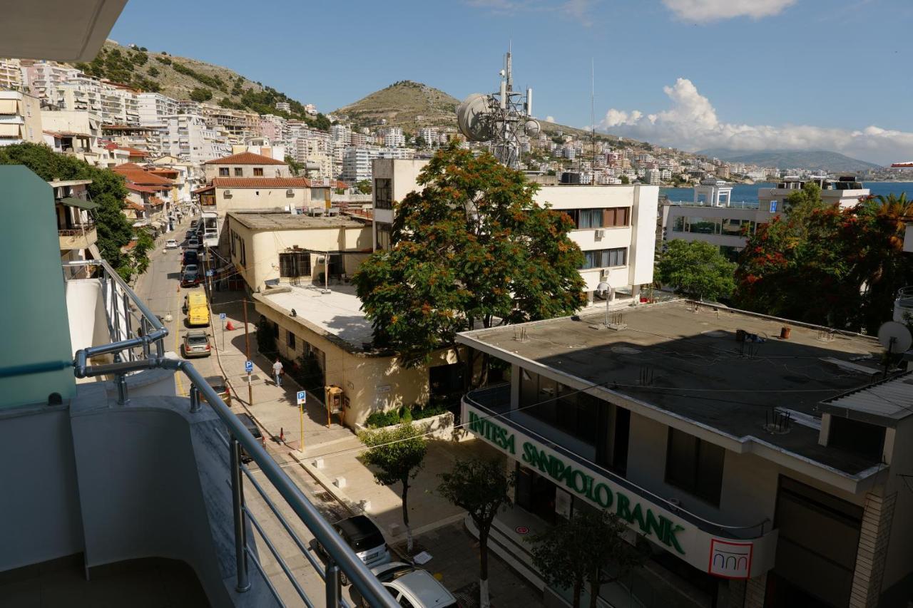 Hotel Piazza Sarande Bagian luar foto