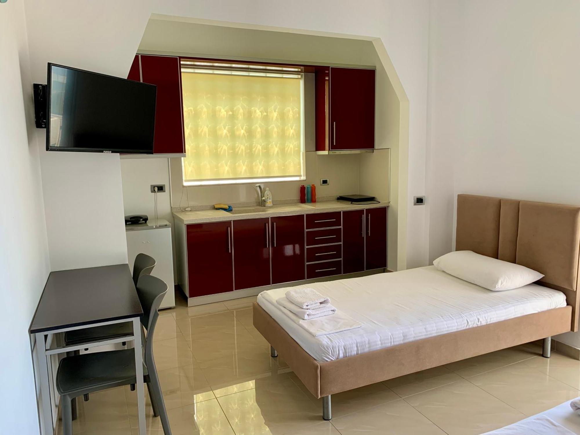 Hotel Piazza Sarande Bagian luar foto