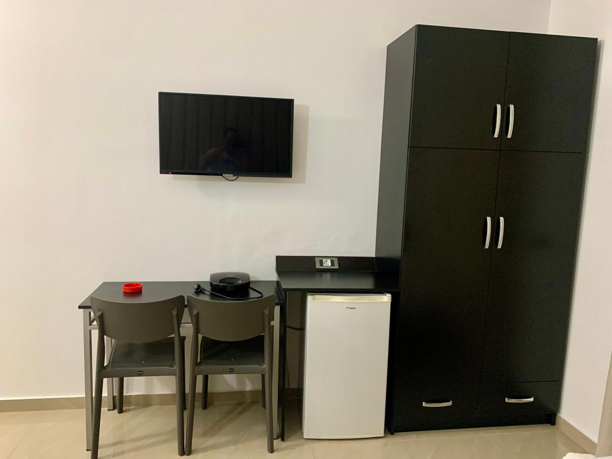 Hotel Piazza Sarande Bagian luar foto